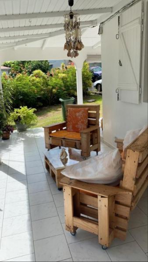 laulaur.location